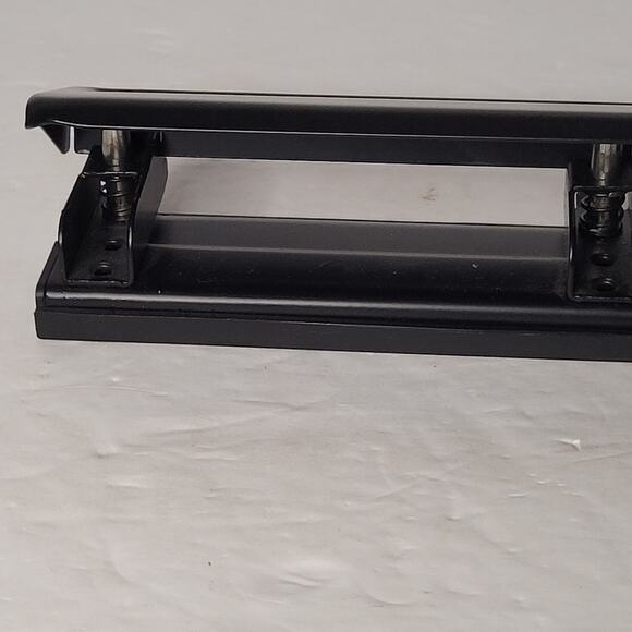 Standard 3-Hole Punch - Perfect for Binder Use! - Picture 6 of 9